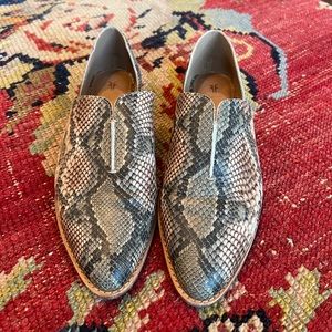 Frye Flat Size 9.5
